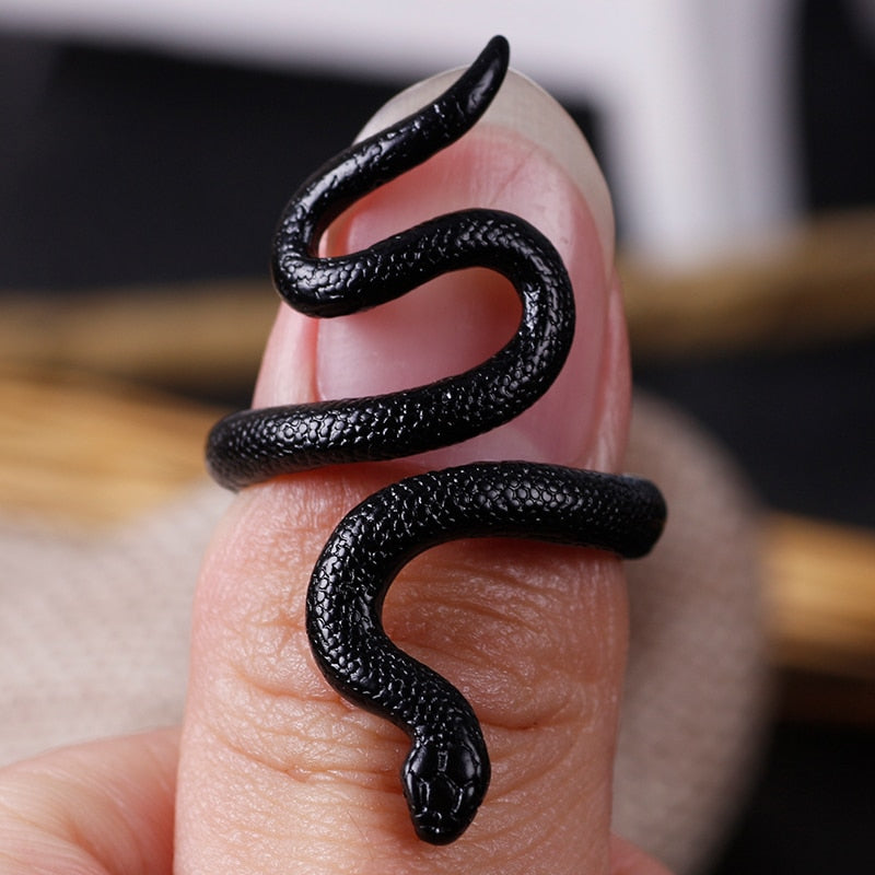 Black Viper Wrap-Around Ring